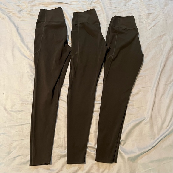 Uniqlo Pants - 3 PACK - Uniqlo AIRism Pocketed Soft Leggings in Black XS